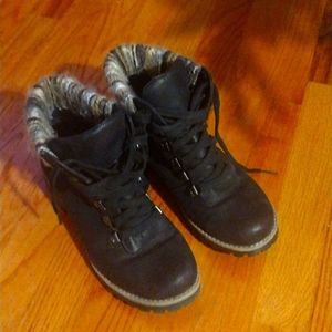 Cliffs by White Mountain